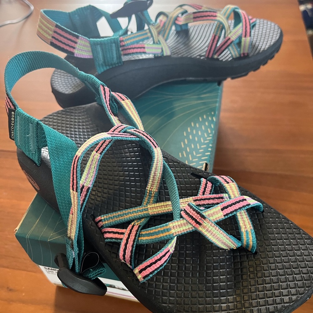 NIB Chaco ZCloud X2 sandal size 6 in line hang blue